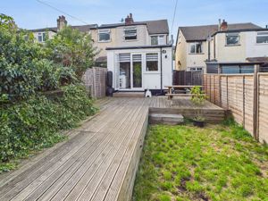 REAR ASPECT & GARDEN- click for photo gallery